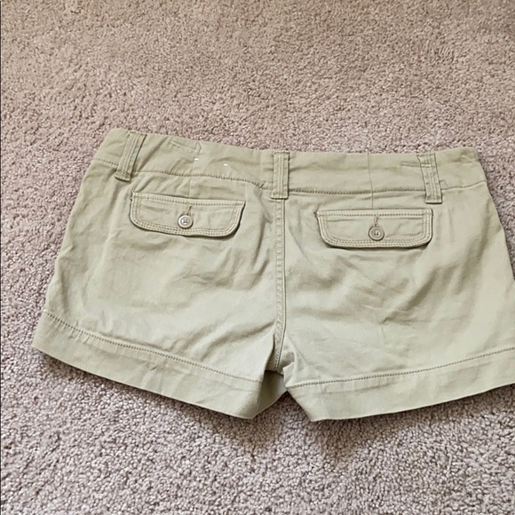 Beige Shorts - Picture 2 of 3